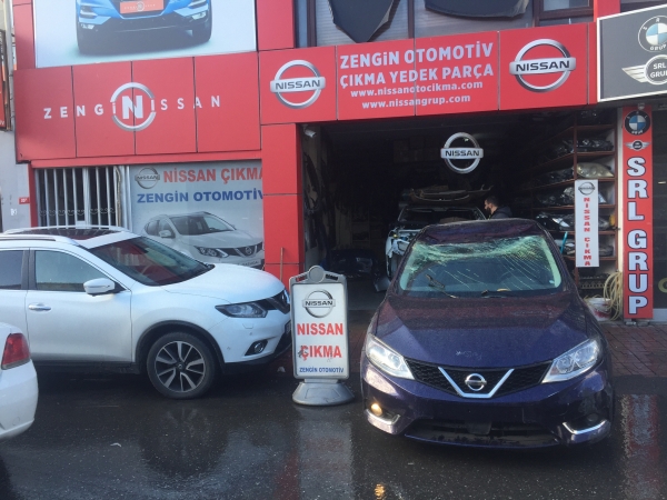 Nissan Pulsar 2016-2017 Sağ Far Orjinal Çıkma Yedek Parça