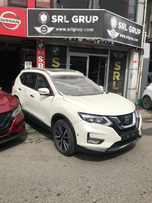 Nissan X-Trail T32 2018-2021 Sağ &Ouml;n Kapı Orjinal Yedek Par&ccedil;a