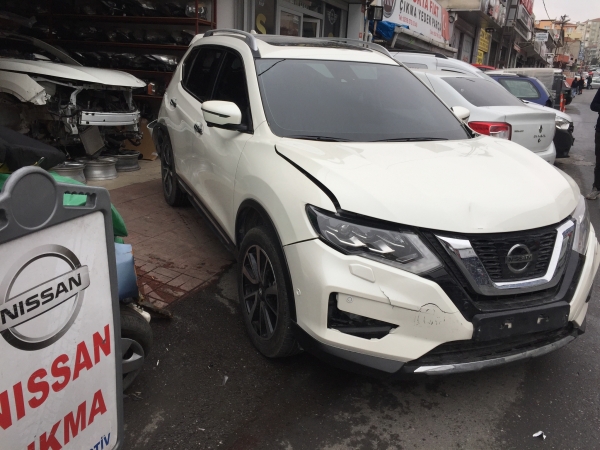 Nissan X-Trail T32 2018-2021 &Ccedil;amurluk Sağ Sol &Ccedil;ıkma Orjinal Yedek Par&ccedil;a