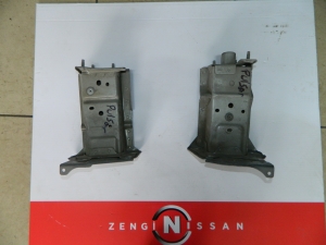 Nissan Pulsar 2016-2017 &Ouml;n Tampon Babaları Demiri Orjinal Yedek Par&ccedil;a