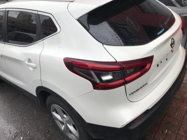 Nissan Qashqai J11 2018-2021 Sol Arka &Ccedil;amurluk Kesme Par&ccedil;a