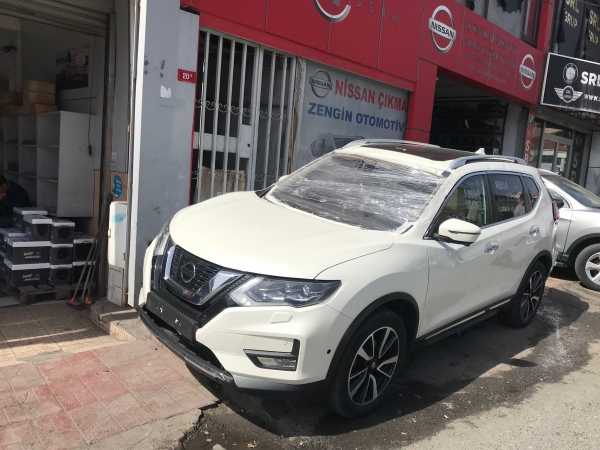 Nissan X-Trail T32 2018-2021 Sol &Ouml;n Kapı Orjinal Yedek Par&ccedil;a